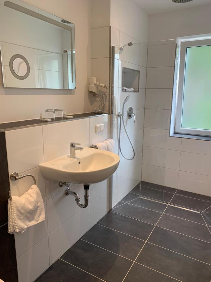 Hotel Restaurant Zur Post Wuppertal Zewnętrze zdjęcie