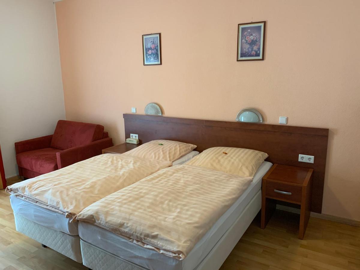 Hotel Restaurant Zur Post Wuppertal Zewnętrze zdjęcie