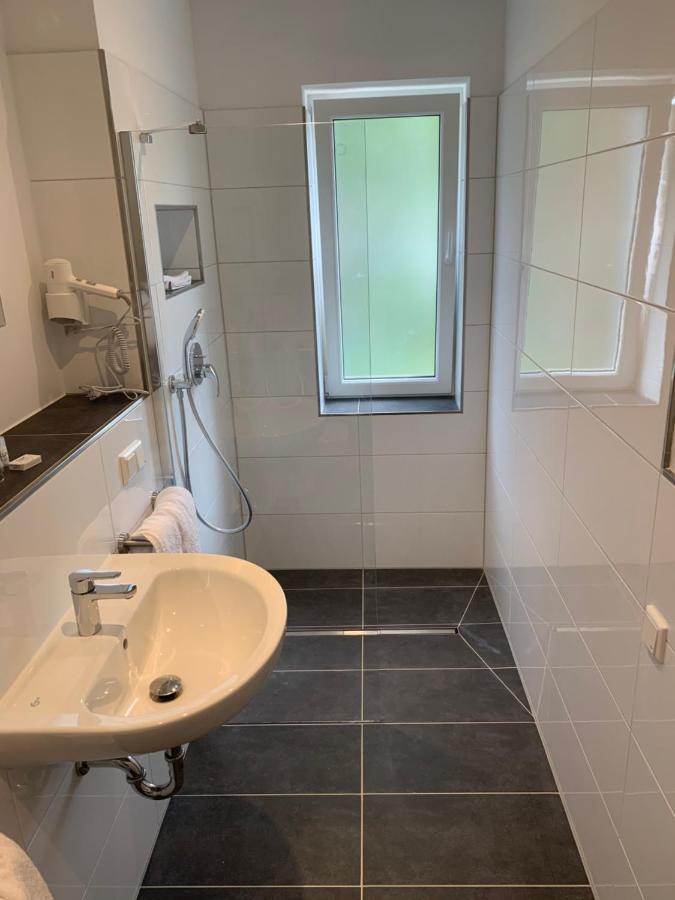 Hotel Restaurant Zur Post Wuppertal Zewnętrze zdjęcie